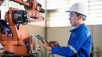 N4689D -- Apr 10 2025 -- IIS2DULPX industrial accelerometer_NEWSROOM TILE.jpeg