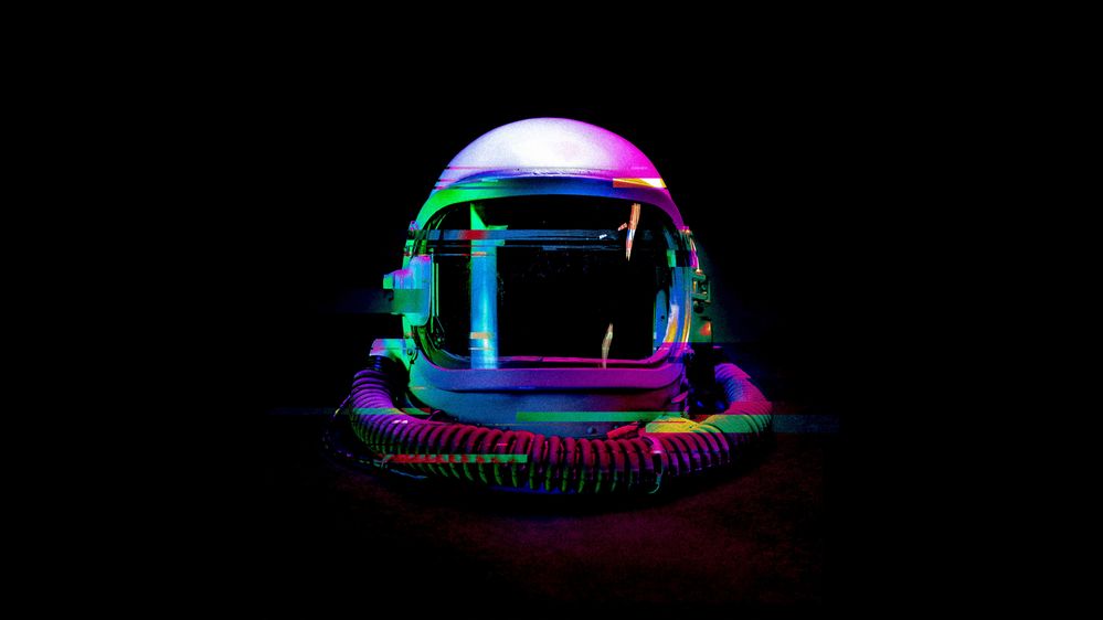 astronaut-helmet.jpg