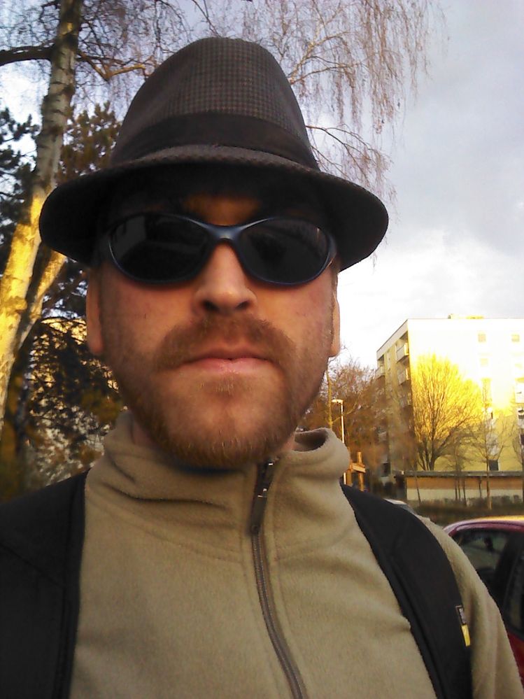 cool mit hut und sonnenaufgang.jpg